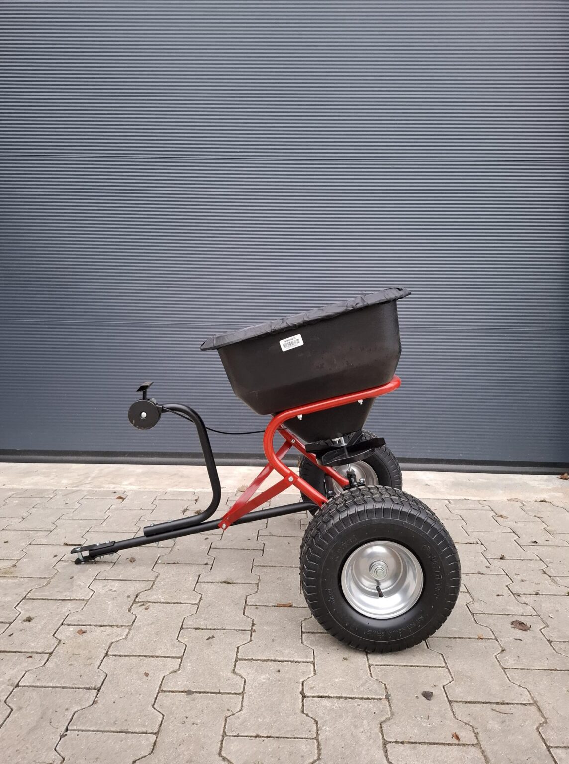 Kunstmest strooier t.b.v. zitmaaier TBS6000 - Afbeelding 2