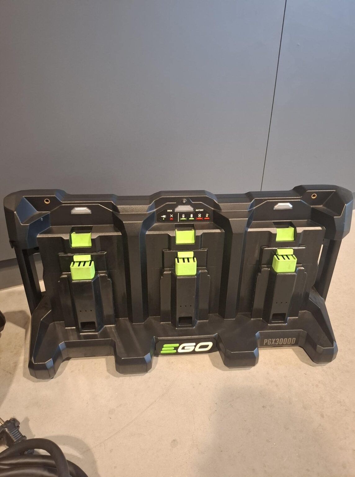 EGO PGX1600 accu laad systeem voor 3 accu's - Afbeelding 3