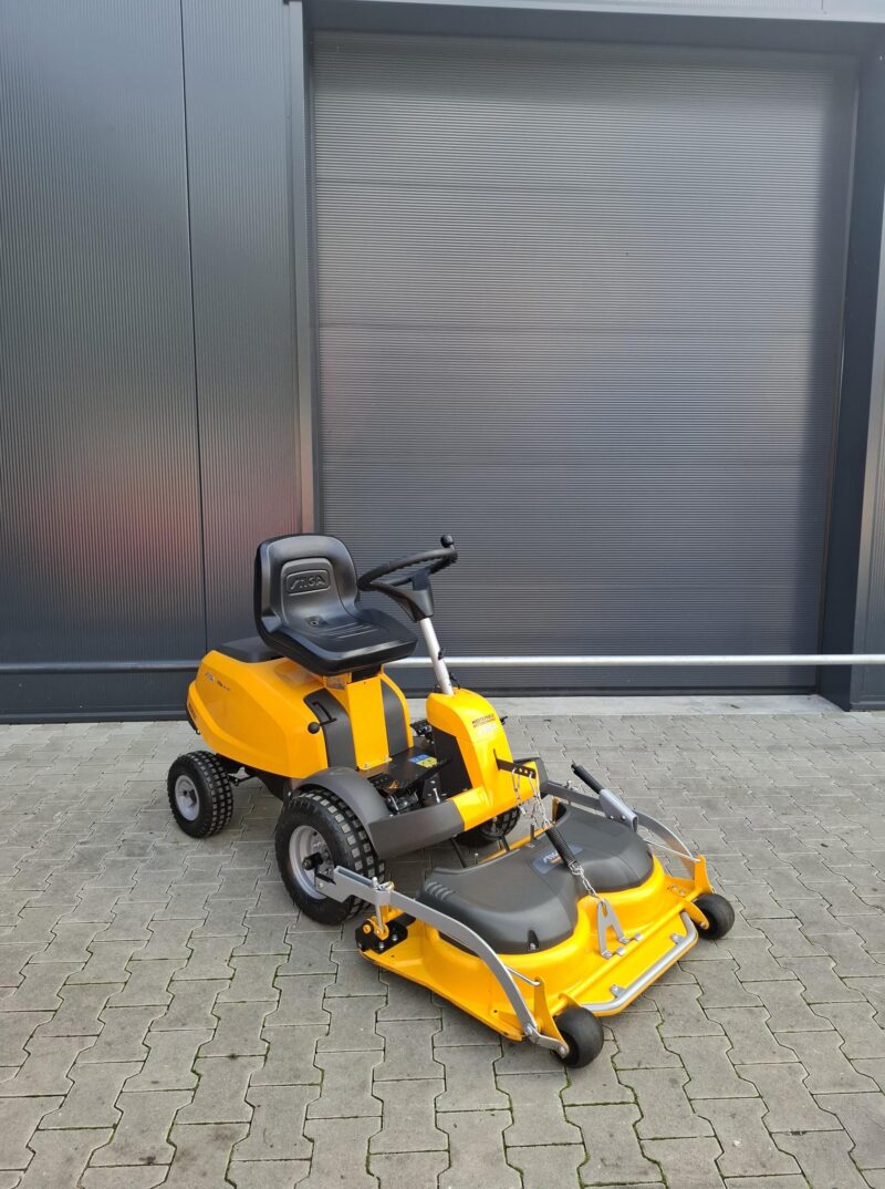 Stiga Villa 15 frontmaaier 85 cm hydrostaat