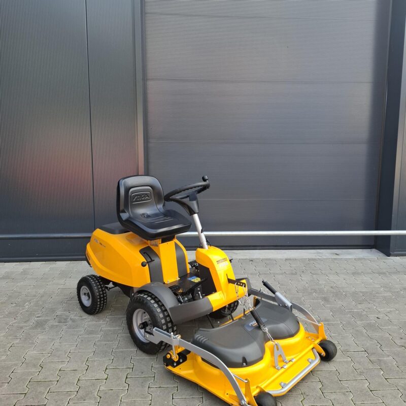 Stiga Villa 15 frontmaaier 85 cm hydrostaat