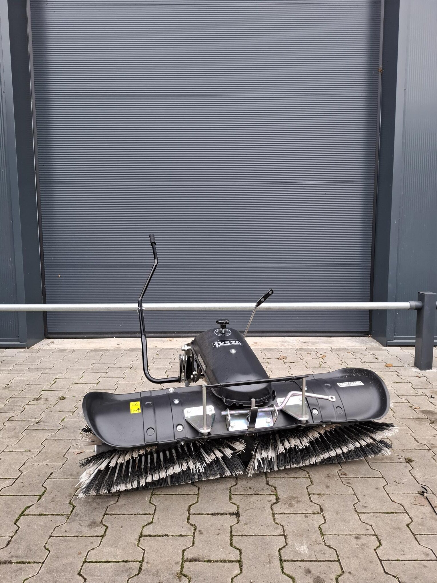 Tielburger veegmachine t.b.v. zitmaaier